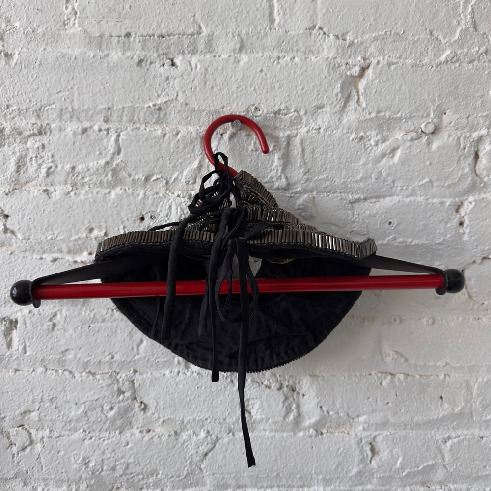 Architectural Black Bead Neckpiece by Annaika - Picture 5 of 7